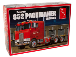 Peterbilt 352 Pacemaker (Coca-Cola) (1/25 Scale) Plastic Vehicle Model Kit