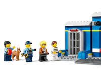 LEGO City Police Station Chase