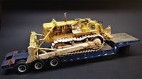 Construction Bulldozer and Lowboy Trailer Combo (1/25 Scale) Plastic Vehicle Model Kit