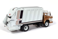 Ford C-900 Refuse Truck with Load-Packer (1/25 Scale) Plastic Vehicle Model Kit