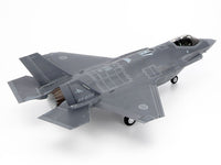 Lockheed Martin F-35A Lightning II (1/48 Scale) Plastic Aircraft Model Kit