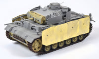 PzKpfw III Ausf M with Side-Skirt (1/35 Scale) Plastic Military Model Kit