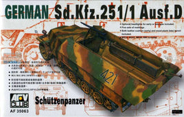 Sd.Kfz.251/1 Ausf D Schutzenpanzer (1/35 Scale) Plastic Military Model Kit