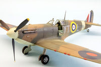 Spitfire Mk.IIa Fighter (1/32 Scale) Aircraft Model Kit